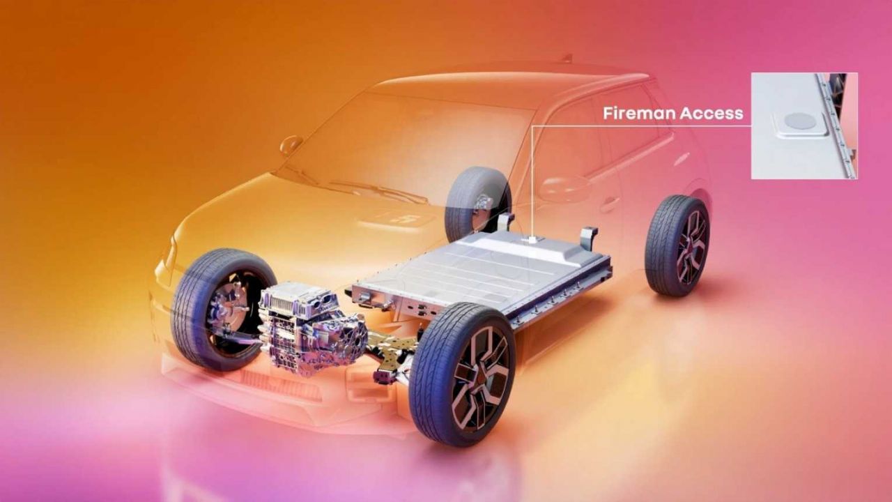 Renault zpřístupňuje revoluční systém Fireman Access pro bezpečnost elektromobilů
