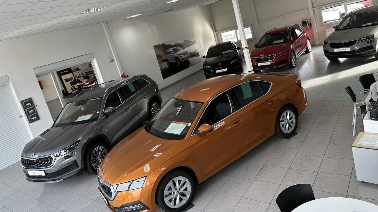 Hledáte skladová auta ihned k odběru v Plzni? AUTO CB vám je nabízí bez čekání