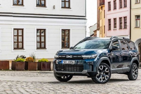 Nová Dacia Bigster s hybridem G-140: dostupná, úsporná, skladem