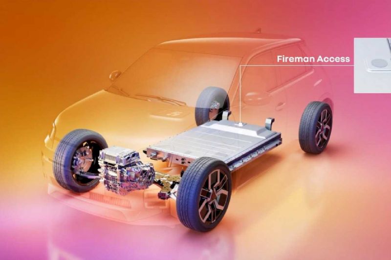 Renault zpřístupňuje revoluční systém Fireman Access pro bezpečnost elektromobilů Renault zpřístupňuje revoluční systém Fireman Access pro bezpečnost elektromobilů