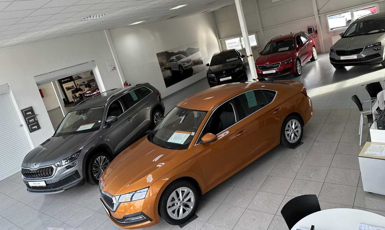 Hledáte skladová auta ihned k odběru v Plzni? AUTO CB vám je nabízí bez čekání