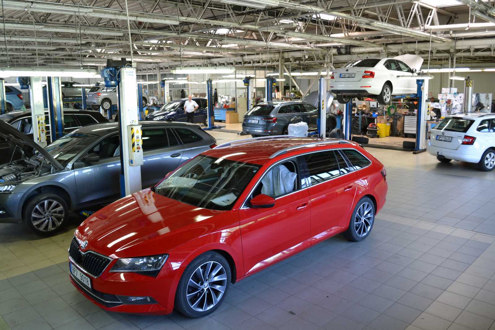 Auto CB s.r.o. | Značkový autorizovaný autoservis Plzeň IMAGE: Auto CB s.r.o. | Značkový autorizovaný autoservis Plzeň